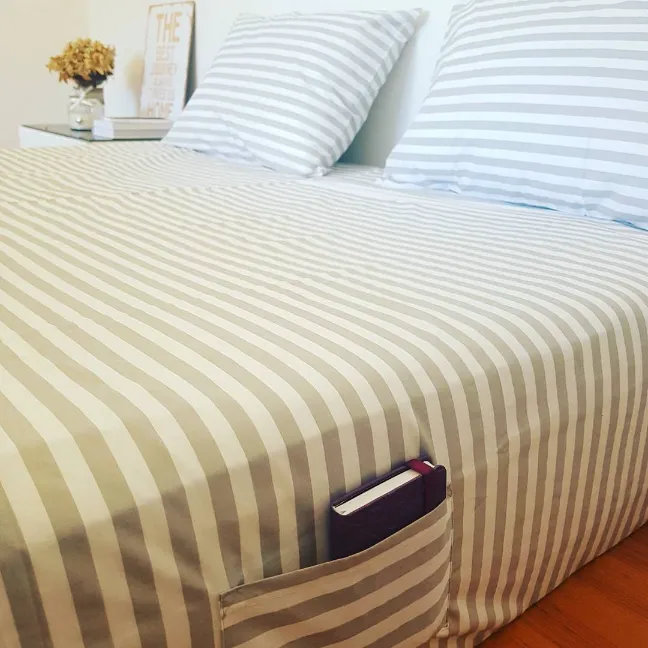 Bed Skirt with Pockets
