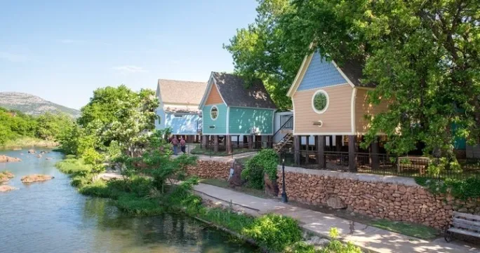 Charming Birdhouse Village