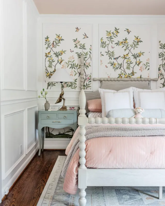 Distressed Farmhouse Finish