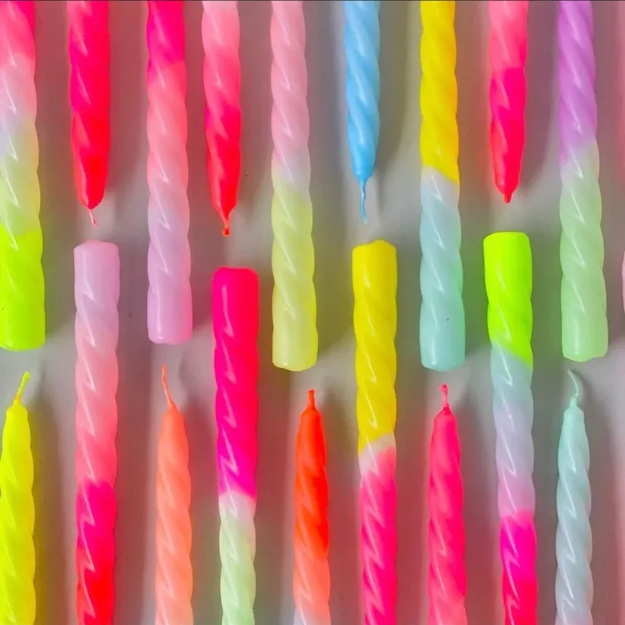 Ombre Gradient Pillars