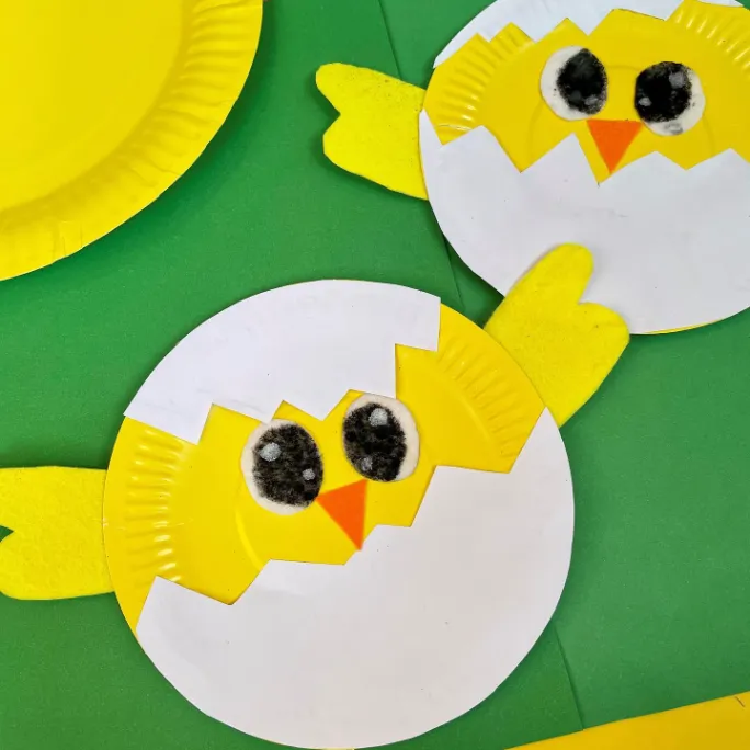 Simple Paper Plate Chicks