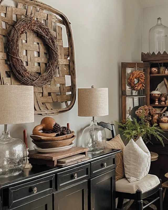 Tobacco Basket Accent