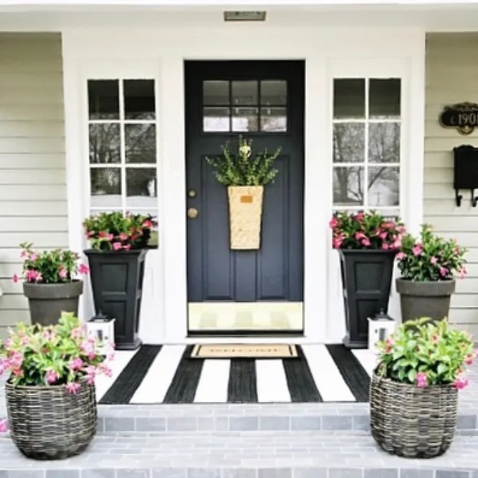 Visible Attachment Methods