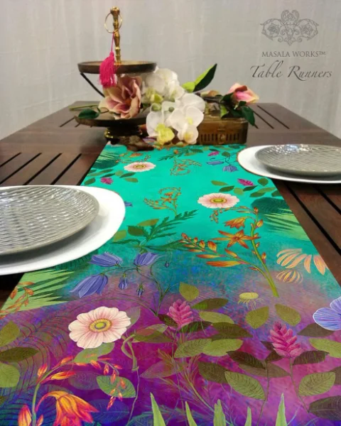 Dining Table Runner Style