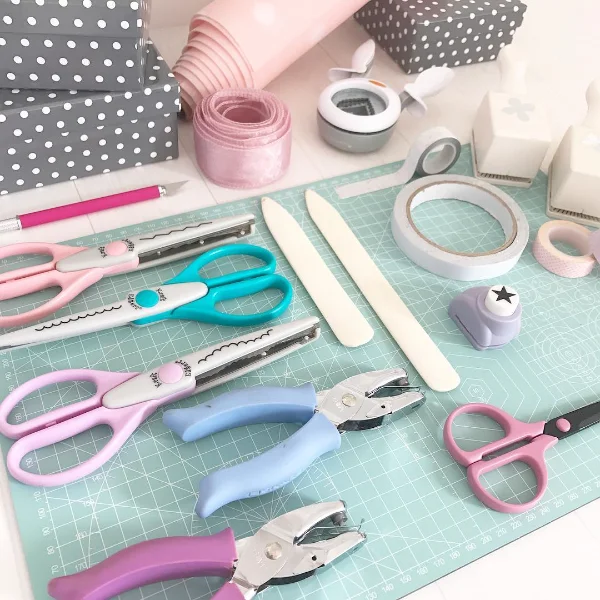 Essential Weeding Tool Kit