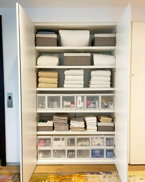 Linen Closet Folding Methods