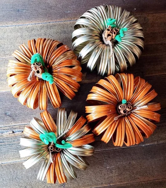 Mason Jar Lid Pumpkins
